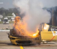 « En six ans, Tesla n’a jamais rappelé ses voitures électriques pour des risques d’incendies » : le bras droit d’Elon Musk tacle la concurrence