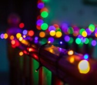Mon sapin fait le show : j&rsquo;ai craqué pour une guirlande connectée et je ne regrette pas