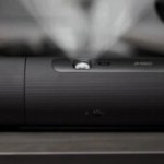 À -40 %, ce mini-vidéoprojecteur Full HD avec batterie intégrée devient un super deal