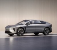 Cette voiture électrique chinoise reprend la meilleure technologie du Cybertruck avec un volant révolutionnaire