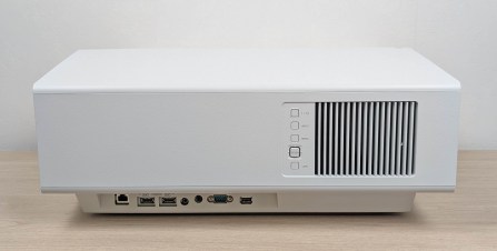 Sony Bravia Projector 8 VPL-XW6100ES // Source : Sylvain Pichot / Frandroid