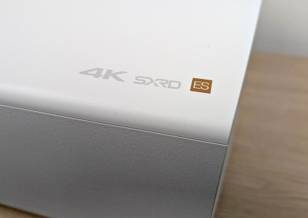 Sony Bravia Projector 8 VPL-XW6100ES // Source : Sylvain Pichot / Frandroid
