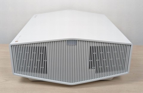 Sony Bravia Projector 8 VPL-XW6100ES // Source : Sylvain Pichot / Frandroid