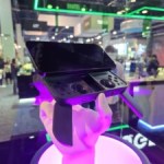 Nous avons joué avec la M-Con, une manette mobile étonnante créée par un YouTubeur Nous avons joué avec la M-Con, une manette mobile étonnante créée par un YouTubeur