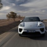 Porsche croit toujours en la voiture électrique et le prouve avec ces nouvelles batteries Porsche croit toujours en la voiture électrique et le prouve avec ces nouvelles batteries
