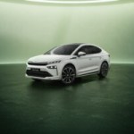 Plus d’autonomie et d’équipements pour moins cher : Skoda rend son rival du Tesla Model Y bien plus compétitif Plus d’autonomie et d’équipements pour moins cher : Skoda rend son rival du Tesla Model Y bien plus compétitif