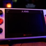 Atari dévoile une nouvelle console portable rafraîchissante et bien conçue Atari dévoile une nouvelle console portable rafraîchissante et bien conçue