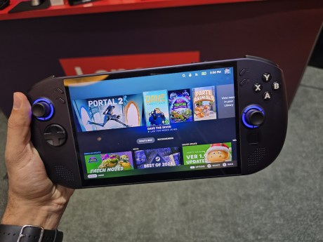 Lenovo Legion Go S Powered by SteamOS // Source : Frandroid