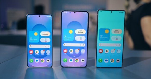 De gauche à droite : les Samsung Galaxy S25, S25+ et S25 Ultra. De gauche à droite : les Samsung Galaxy S25, S25+ et S25 Ultra.