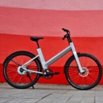 On a roulé avec le premier vélo électrique lithium-supercondensateur, et on a clairement été bluffé On a roulé avec le premier vélo électrique lithium-supercondensateur, et on a clairement été bluffé