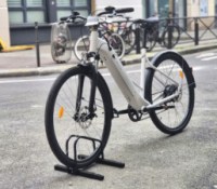 J’ai roulé avec le nouveau vélo électrique Decathlon à moins de 1000 euros : de bonnes premières impressions pour un prix imbattable