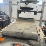 18 000 € pour réparer une batterie de voiture électrique ? Ce garagiste le fait pour 900 € avec une astuce toute simple 18 000 € pour réparer une batterie de voiture électrique ? Ce garagiste le fait pour 900 € avec une astuce toute simple