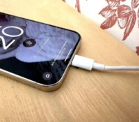 Un Google Pixel 9 Pro en train de charger. // Source : Frandroid
