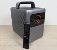Nebula Cosmos 4K SE : 300 € de remise pour ce petit vidéoprojecteur (200″, UHD) noté 8/10 par nos soins