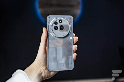 Nothing Phone (3a) Pro 12