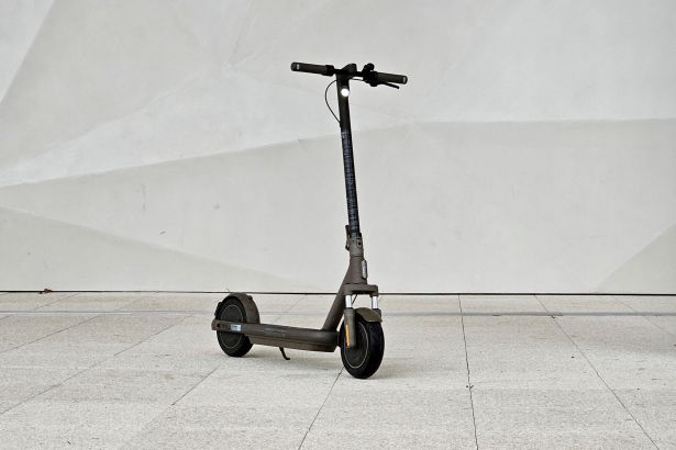 Xiaomi Electric Scooter 4 Pro Max design 1