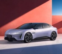Cette voiture électrique chinoise cosignée Huawei coûte moins de 30 000 € et devrait arriver en Europe