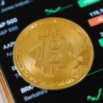 BoursoBank entre dans l&rsquo;ère de la cryptomonnaie&nbsp;: les clients peuvent désormais investir dans le Bitcoin et l&rsquo;Ethereum