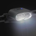 Découvrez le feu vélo Decathlon FL930 avec un fixation ultra-pratique pour une sécurité maximale Découvrez le feu vélo Decathlon FL930 avec un fixation ultra-pratique pour une sécurité maximale