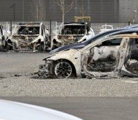 Des voitures Tesla incendiées chez un concessionnaire près de Toulouse // Source : La Dépêche