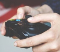 Monnaies virtuelles dans les jeux vidéo : l’UE compte imposer des règles strictes