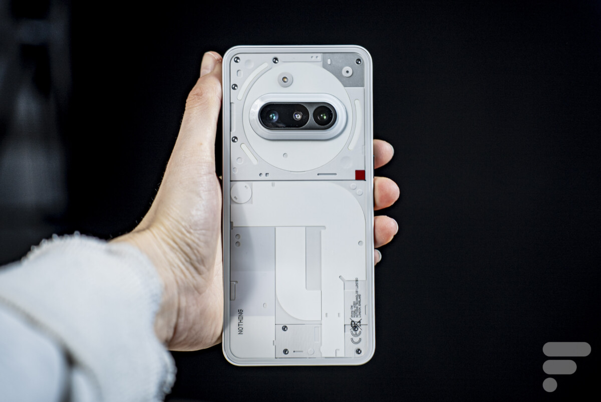 Phone (3a) 
