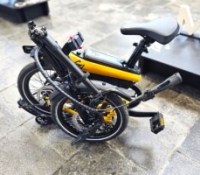 Les vélos pliants Decathlon et Brompton ont un nouveau concurrent made in France et on l’a vu