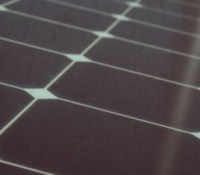 « Un nouveau record d&rsquo;efficacité » pour les panneaux solaires grâce à cette technologie française