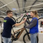 Des vélos électriques reconditionnés directement vendus dans les magasins Decathlon : la grosse nouveauté allemande que l’on veut voir en France Des vélos électriques reconditionnés directement vendus dans les magasins Decathlon : la grosse nouveauté allemande que l’on veut voir en France