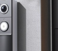 Sécurisante, cette sonnette connectée 2K livrée avec son carillon est à un prix bien bas sur Amazon