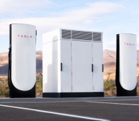 Tesla Supercharger V4 borne recharge – 00003