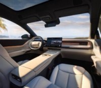 « J&rsquo;ai une opinion légèrement différente » : comment les marques chinoises accueillent la technologie révolutionnaire de Tesla en Chine