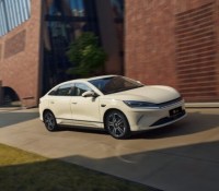 Pendant que Tesla souffre, ces chiffres montrent pourquoi BYD domine l’électrique en 2025