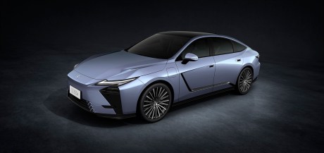 Lexus ES // Source : Lexus