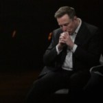 On sait combien de personnes ont quitté X depuis le salut d’Elon Musk On sait combien de personnes ont quitté X depuis le salut d’Elon Musk