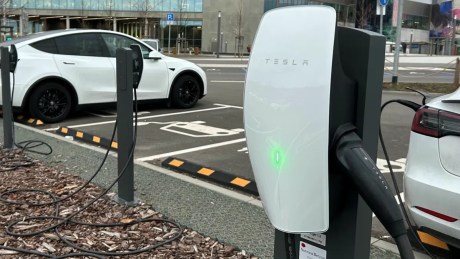 Tesla recharge Berlin 00002