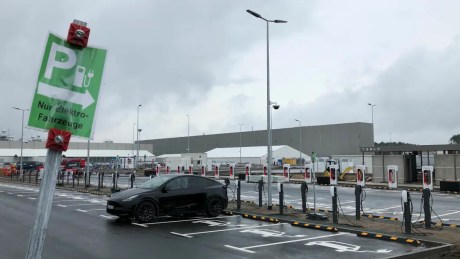 Tesla recharge Berlin 00003