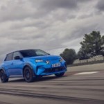 « Je suis vraiment impressionné » : voici ce que vaut la version ultra-performante de la R5 électrique sur circuit « Je suis vraiment impressionné » : voici ce que vaut la version ultra-performante de la R5 électrique sur circuit