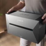 Cette batterie solaire ultra-simple à installer promet 863 € d’économies par an sur sa facture d’électricité Cette batterie solaire ultra-simple à installer promet 863 € d’économies par an sur sa facture d’électricité