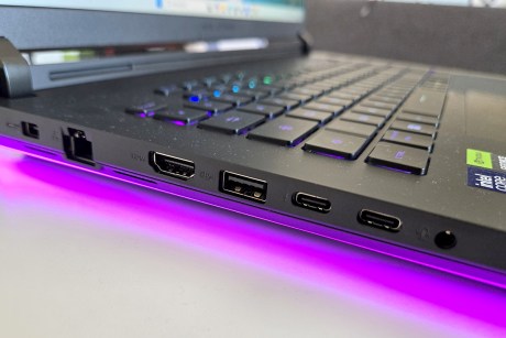 asus-rog-strix-scar-2025-test-09