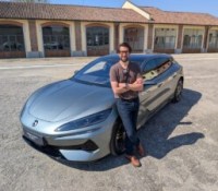 On a roulé avec la voiture électrique de BYD : 1000 ch, un confort royal, des technologies inédites mais… quelque chose qui cloche