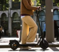 Decathlon baisse enfin le prix de sa trottinette électrique avec 35 km d’autonomie