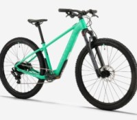 Decathlon lance enfin son VTT électrique pour enfants et c&rsquo;est très solide sur le papier