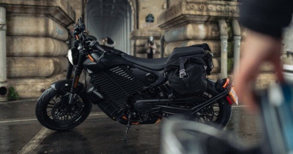 On a roulé avec la moins chère des motos électriques Livewire : plus d’autonomie, mais un point noir