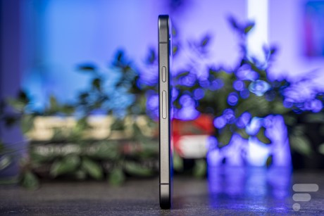 Google Pixel 9a 5