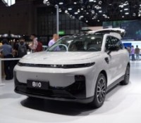 À bord du Leapmotor B10 : un SUV électrique pas cher avec des prestations bluffantes, il arrive en France
