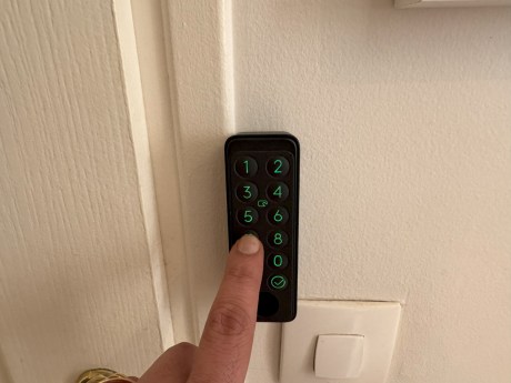 SwitchBot Keypad Touch A (6)