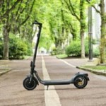 On a testé la nouvelle trottinette électrique de Decathlon : endurante pour son petit prix, et c’est bien tout On a testé la nouvelle trottinette électrique de Decathlon : endurante pour son petit prix, et c’est bien tout
