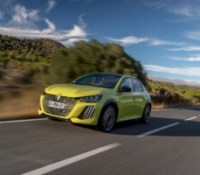 208 GTI : Peugeot ressuscite un nom mythique pour faire trembler la R5 électrique d’Alpine
