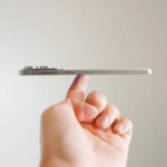 « Les gens ne demandent pas des smartphones plus fins » : la presse américaine critique frontalement la stratégie du Samsung Galaxy S25 Edge « Les gens ne demandent pas des smartphones plus fins » : la presse américaine critique frontalement la stratégie du Samsung Galaxy S25 Edge